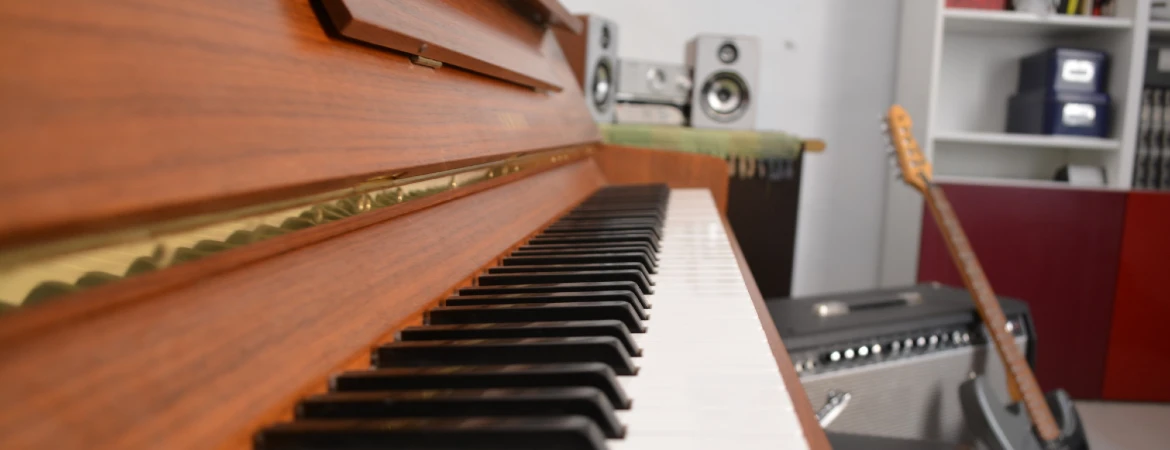 Sala Piccola Chitarre Pianoforte